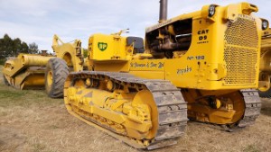 Vintage Caterpillar D9 Series D Bulldozer with a Towed Scraper in Wanaka | Otago | New Zealand | 4K