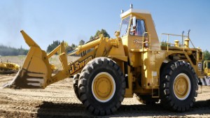 Old Caterpillar 992B Wheel Loader Operating in Wanaka | Otago | New Zealand | 4K