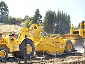 Caterpillar D10 Bulldozer pushing a 630B Motor Scraper in Wanaka | Otago | New Zealand | 4K