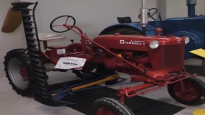 1947-64 International Harvester Farmall Cub Tractor