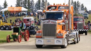 Kenworth Truck Parade with some Antique Tractors in Wanaka | Otago | New Zealand | 4K