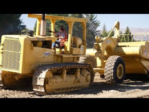 Caterpillar D8H Tractor operating with a Cat 463 Towed Scraper | Otago | New Zealand | 4K