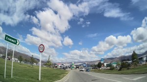 Driving from the Roaring Meg Lookout to Cromwell - Road trip along SH6 | Otago | New Zealand | 4K