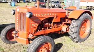 Hanomag R27 Tractor