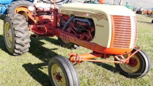 Vintage 1956 Cockshutt 20 Deluxe Tractor in Wanaka