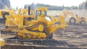 Caterpillar CAT D10 Bulldozer Operating
