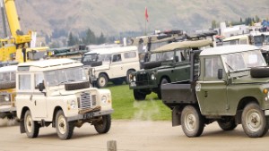 Land Rover Parade in Wanaka