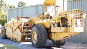 1966 International 200E Elevating Scraper in Christchurch