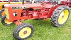 1961-65 David Brown 880 Implematic Tractor in Rangiora