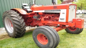 1965 International Harvester 706 Tractor in Ashburton