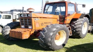 Old 1985 International Harvester 1455XL Tractor in Leeston