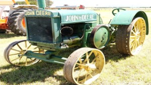 1929 John Deere Model D Tractor in Ashburton