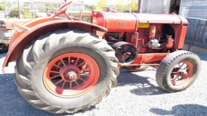 1932-40 McCormick Deering W-30 Tractor Running in Geraldine