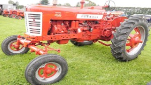 Vintage 1956-58 International McCormick Farmall 450 Tractor