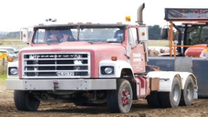 1983 International S Line SF2670 Truck Pulling in Edendale