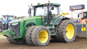 2013 John Deere 8310R Tractor Pull at Edendale Crank Up 2024