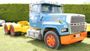 1991 Ford Louisville LTL 9000 Articulated Truck in Edendale