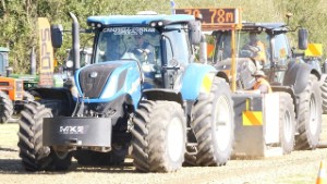 Tractor Pulling - 2017 New Holland T7.270