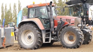 2002 Case IH CVX 120 Tractor Pulling