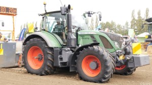 2015 Fendt 718 Vario Tractor Pulling