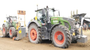2022 Fendt 939 Vario Tractor Pulling at the 2024 Mayfield A&P Show