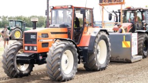 SAME Laser 150 Tractor Pulling a JCB Fastrac 4220 Tractor