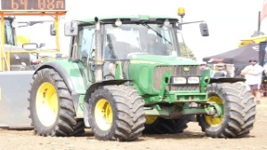 Tractor Pulling - 2004 John Deere 6420 in Mayfield