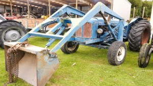Fordson Major E1A Tractor with Front Loader Bucket