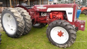 Old 1968-72 International Harvester 634 4WD Tractor