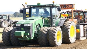 Tractor Pulling - 2013 John Deere 8310R at Edendale Crank Up 2024