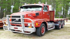 1983 Volvo N1223 Flatbed Truck