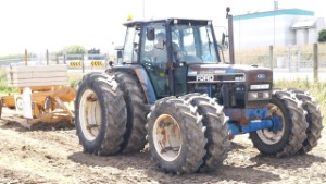 Old 1992-95 Ford 8240 Tractor Pulling