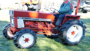 1981 International Harvester 284D 4WD Tractor