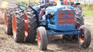 Tandem Fordson Super Major Tractor Pulling
