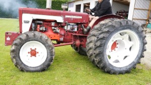 International Harvester 634 4WD Tractor Running