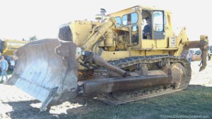 Vintage 1964 Caterpillar CAT D9G Bulldozer with Cab Running