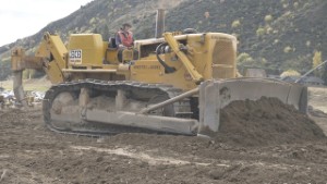 Vintage Caterpillar D9G Bulldozer Pushing Dirt